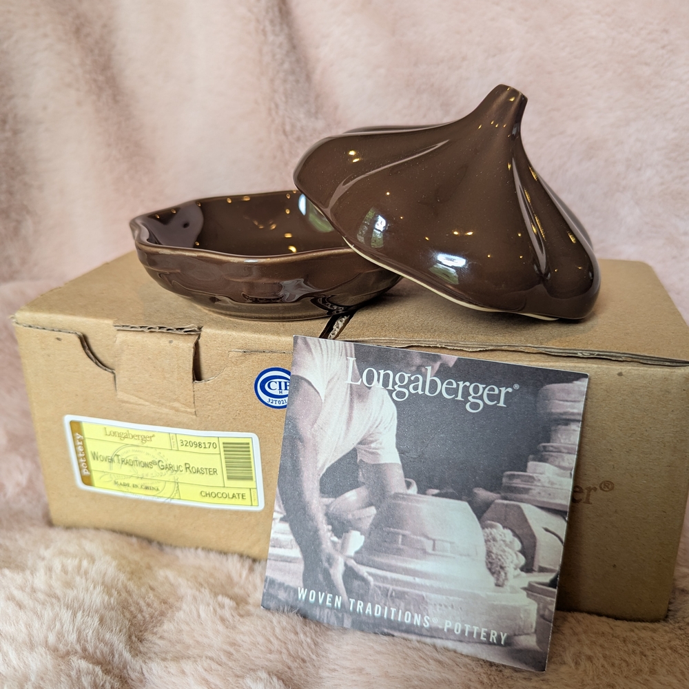 Longaberger Woven Traditions Garlic Roaster in Chocolate.